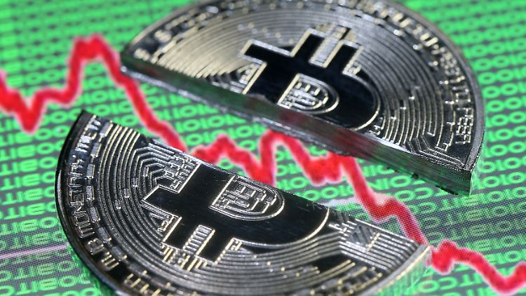 Der Bitcoin steht bei Anlegern inzwischen deutlich niedriger im Kurs.