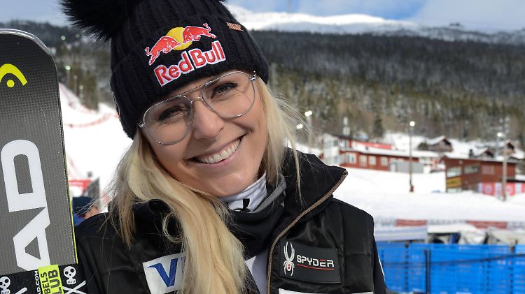 Ski-Superstar Lindsey Vonn trauert der verpassten Kristallkugel als beste Abfahrerin der Saison nur kurz hinterher. Sie muss sich der Italienerin Sofia Goggia geschlagen geben.