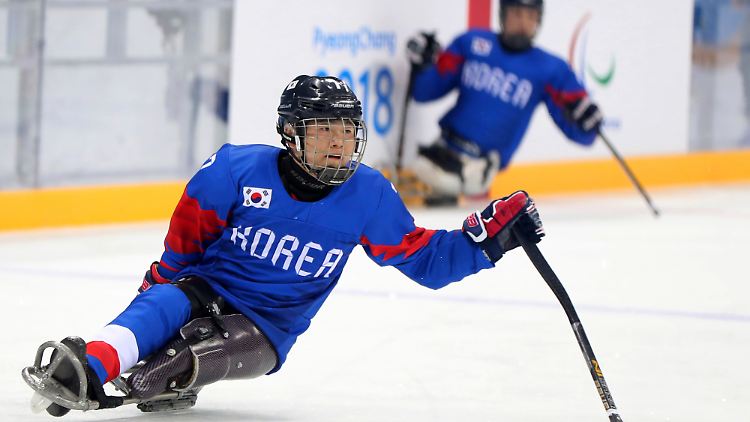Kwang Hyouk Choi, paralympischer Eishockeyspieler.
