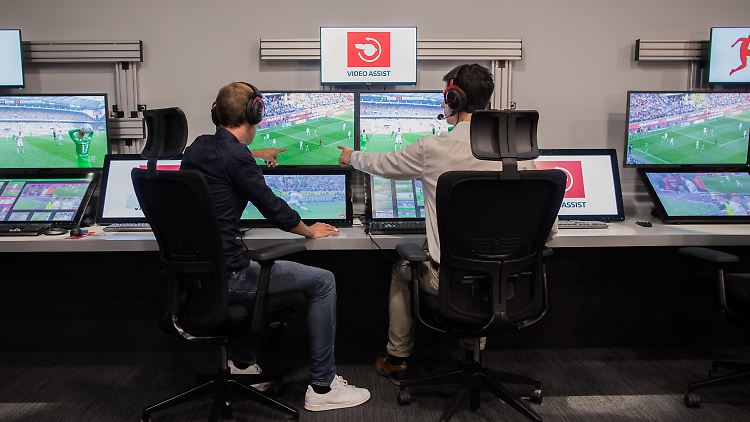Bei der Fußball-WM in Russland wird es den Videobeweis geben.