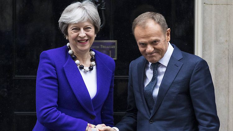 Theresa May und Donald Tusk Anfang März in London.