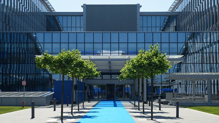 Der erste Spatenstich für das neue Hauptquartier wurde schon 2010 gesetzt.