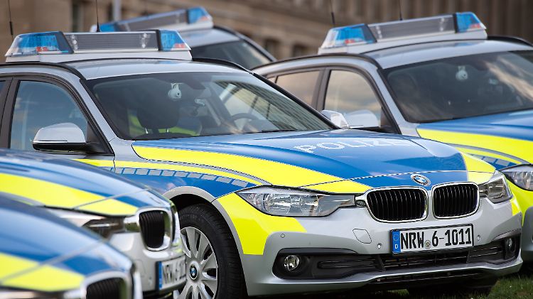 Spritkosten für ihre Einsatzfahrzeuge kann die Polizei in NRW seit Monaten nicht mehr pünktlich bezahlen.