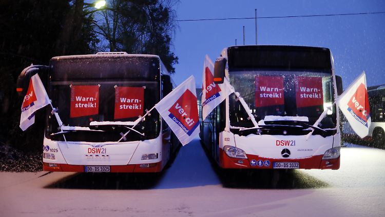 Warnstreik in Dortmund: Diese Busse fahren am Morgen nirgendwo hin.