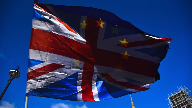 Nahezu jeder dritte Betrieb hob wegen der Brexit-Folgen seine Preise an.