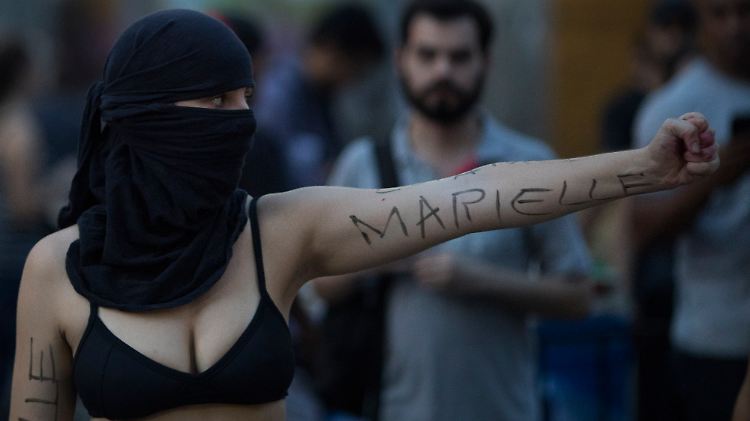Demonstrantin in Rio: Marielle Franco trat auch für Rechte von Frauen und LGBT ein.