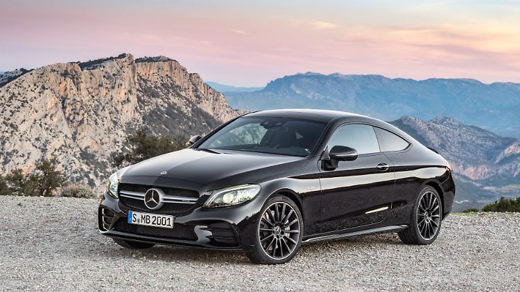 Als AMG 43 zeigt sich das C-Klasse Coupé in seiner verschärftesten Form.