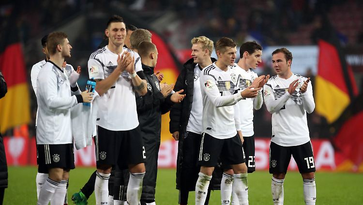 Der Verdacht, dass die Spiele der deutschen Fußballnationalmannschaft auch einen komerziellen Aspekt haben, besteht ja schon länger.