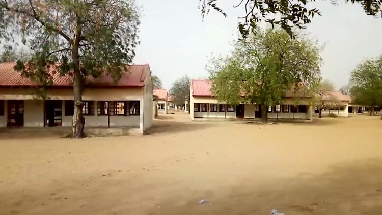 Aus dieser Schule im nigerianischen Dapchi wurden die 110 Schülerinnen Ende Februar verschleppt.