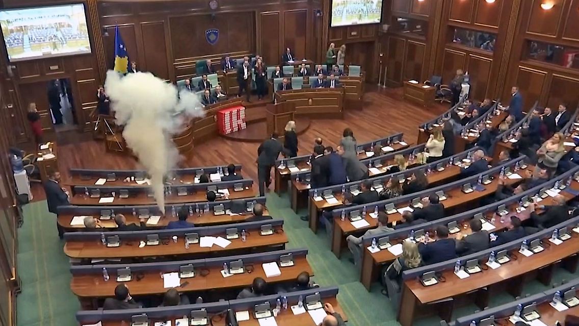 TränengasKosovo.jpg