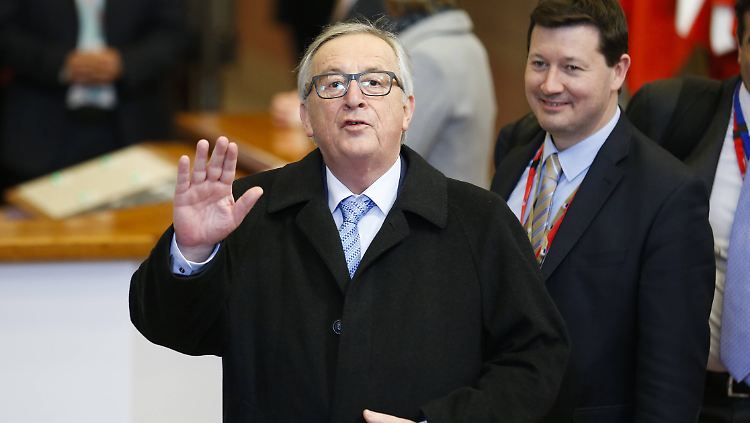 Für seinen Vertrauten Selmayr (r.) droht Juncker sogar mit Rücktritt. 