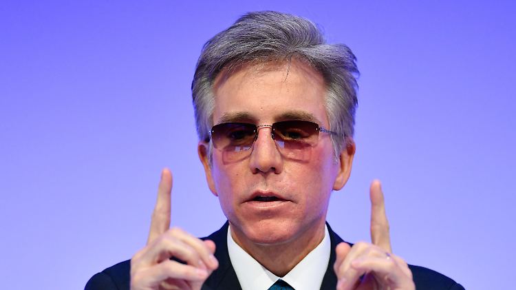 Er ist wieder einmal der Boss der Bosse, was das Gehalt angeht: SAP-Chef Bill McDermott.