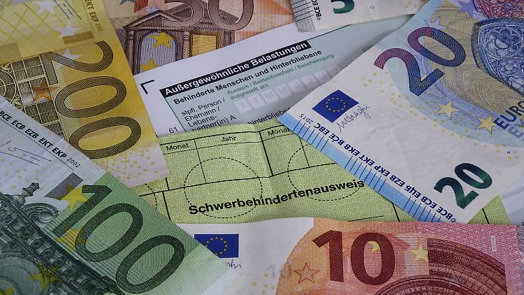 Senioren sollten sich vor einem Umzug in ein Heim ärztlich bestätigen lassen, dass der Heimaufenthalt aus gesundheitlichen Gründen erforderlich ist.