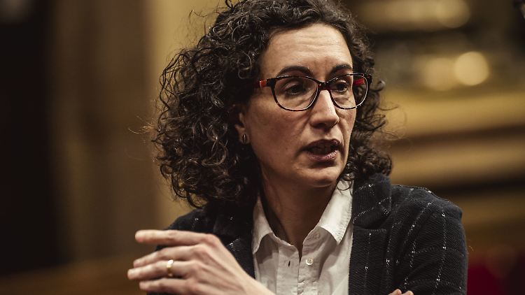 Marta Rovira kündigte an, Spanien und Katalonien zu verlassen und sich in die Schweiz abzusetzen.
