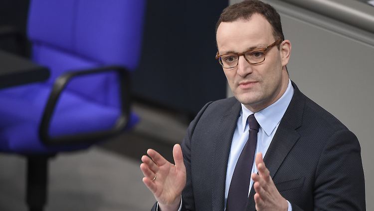 "Diesen Helden des Alltags, denen gebührt unser Dankeschön", sagt Gesundheitsminister Spahn.