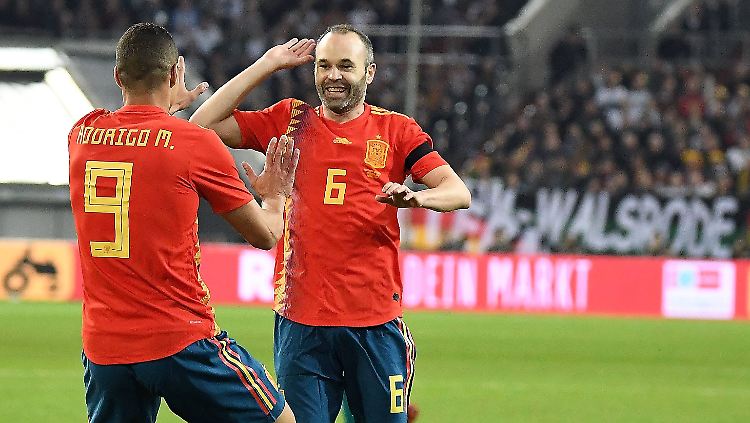 Vollstrecker und Vorbereiter: Die Spanier um Rodrigo und Iniesta begeisterten im Testspiel gegen die deutsche Fußball-Nationalmannschaft.