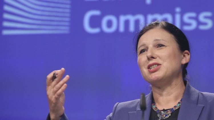 Die EU-Kommissarin setzt auf die Wirkung der neuen europäischen Datenschutzverordnung.