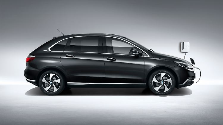 Mit einem Facelift und 500 Kilometern Reichweite soll die Elektro-B-Klasse von Denza in China endlich erfolgreich werden. 