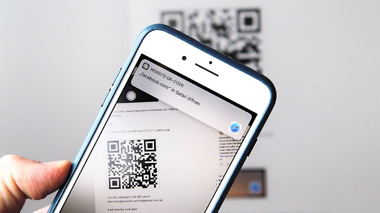 Die iPhone-Kamera lässt sich mit manipulierten QR-Codes hinters Licht führen.