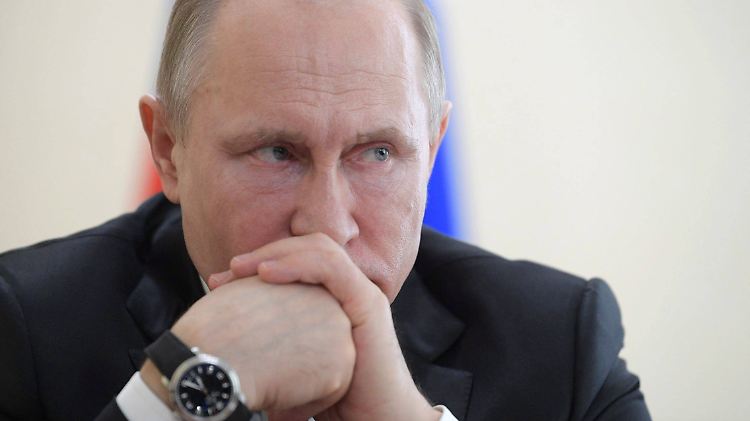 "So viele Menschen sterben. Warum? Wegen krimineller Nachlässigkeit": Kremlchef Putin an der Unglücksstelle in Kemerowo.