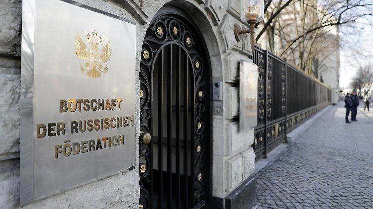 Die russische Botschaft nahe dem Brandenburger Toir in Berlin.