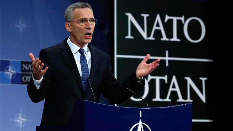 Nato-Generalsekretär Jens Stoltenberg verkündete die Ausweisung mehrerer russischer Diplomaten.
