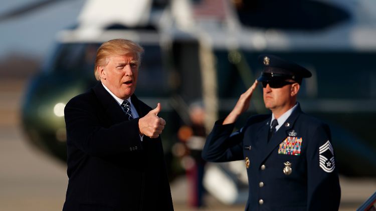 Im historischen Vergleich ist Trump zu diesem Zeitpunkt seiner Amtszeit trotz der jüngsten Verbesserung immer noch der unbeliebteste aller US-Präsidenten. 