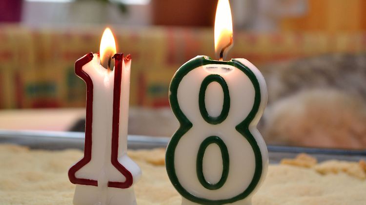 Ab dem 18. Geburtstag kann eine junge Frau oder ein junger Mann gegenüber den Eltern einen Anspruch auf Barunterhalt geltend machen. 