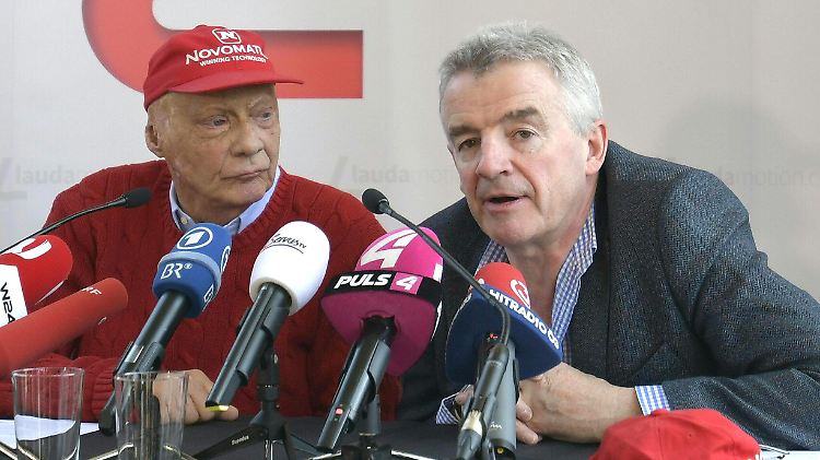 Gemeinsamer Auftritt in Wien: Airline-Gründer Niki Lauda und Ryanair-Chef Michael O'Leary (r.).