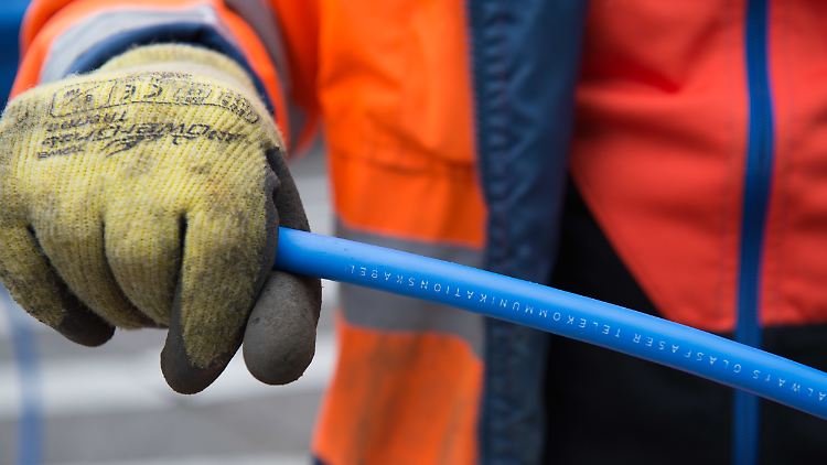 Lohn und Brot: Inmitten des seit Jahren dauernden Wirtschaftsaufschwungs sind in Deutschland noch immer 5,5 Prozent der Bevölkerung im erwerbsfähigen Alter ohne Arbeit.