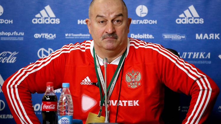 Tschertschessow nach dem Freundschafts-, Verzeihung: Kontrollspiel der russischen Nationalmannschaft.