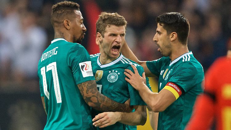 Ein maues 0:0 zum WM-Auftakt? Da haben Thomas Müller und Co wohl was dagegen.