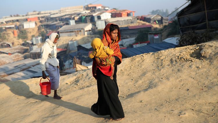 Hunderttausende Rohingya flohen nach Bangladesh, um dem drohenden VÖlkermord zu entgehen.