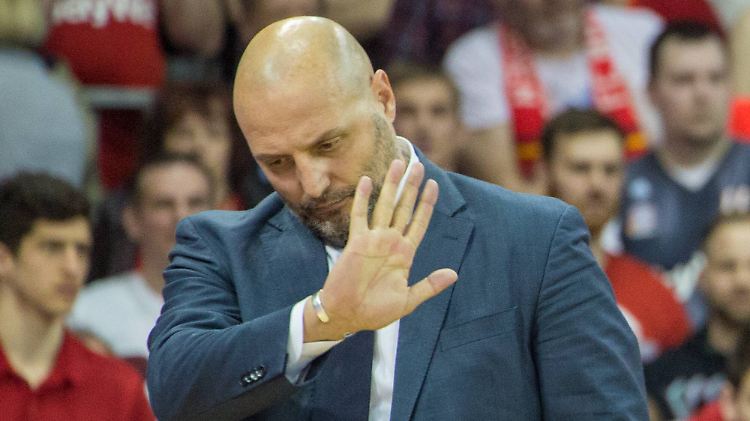 Sasa Djordjevic erhebt nach seinem Rauswurf in München schwere Vorwürfe gegen das Bayern-Management. Selbstkritik übt der Serbe nicht.