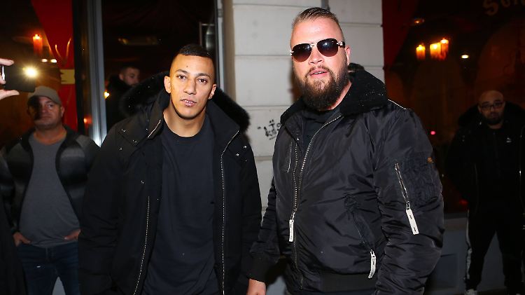Für ihr Album "Jung, brutal, gutaussehend 3" könnten Farid Bang (l) und Kollegah einen Echo abräumen.