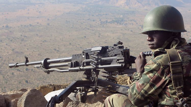Ein kamerunischer Soldat - hier allerdings bei einem anderen Einsatz.