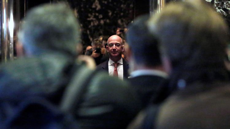 Jeff Bezos, Besitzer der "Washington Post": Der wahre Grund für Donald Trumps Amazon-Attacken.