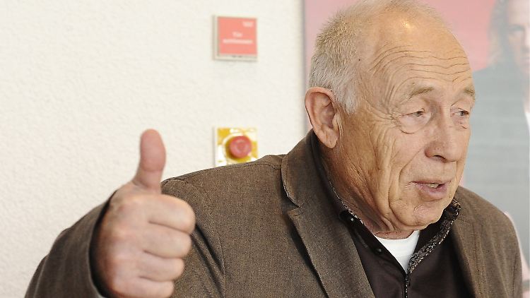 Heiner Geißler hat nach eigenen Worten viel über die Eisenbahn gelernt.