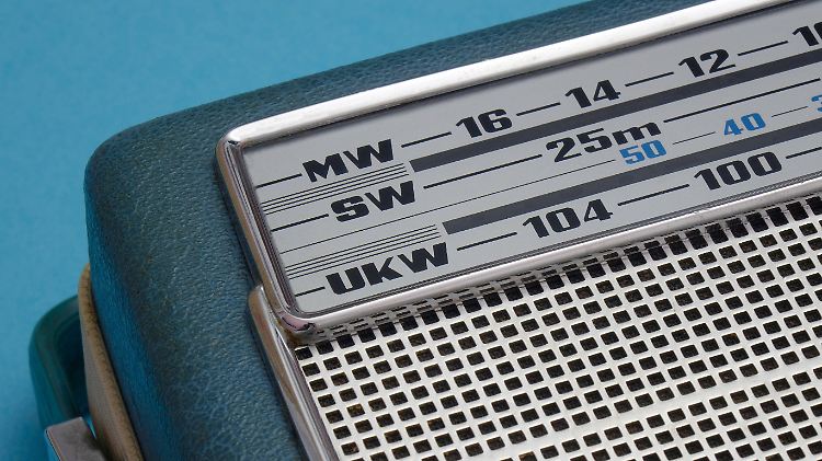 Bewährte Technik UKW-Empfänger: "Unsere Hörerinnen und Hörer i(...) dürfen nicht Opfer finanzieller Verhandlungen von technischen Dienstleistern werden."