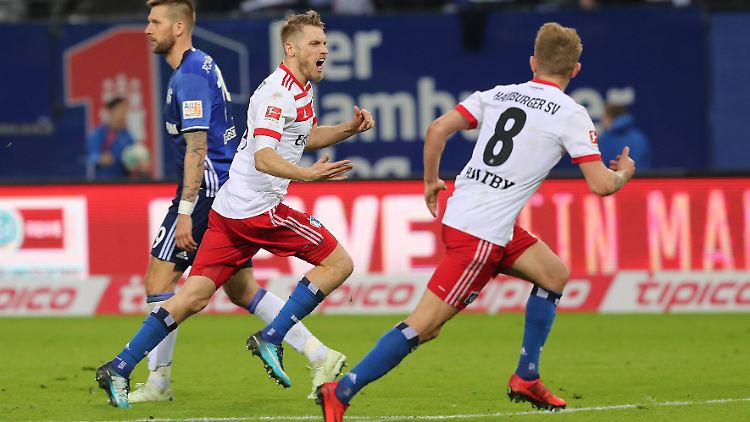 Der Augenblick nach dem Hammer: Aaron Hunt.