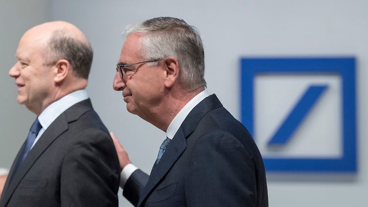 Neue Zeitrechnung bei der Deutschen Bank: John Cryan (l.) geht, Aufsichtsratschef Paul Achleitner gibt seinen Nachfolger bekannt.