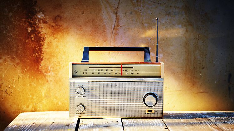 Bis zu zehn Millionen Hörer wären von einer Abschaltung ihrer UKW-Radiosender betroffen gewesen.