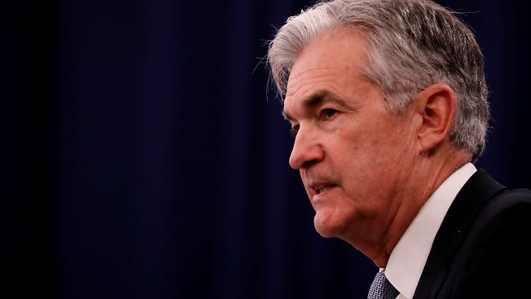 Fed-Chef Powell steht nicht nur bei der Zins- und Geldpolitik der US-Notenbank vor einer Gratwanderung.