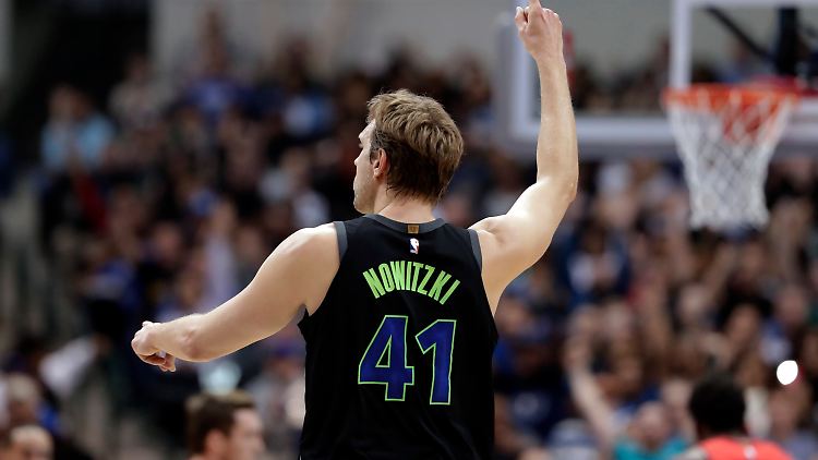 "Only in Dallas", verspricht Dirk Nowitzki seinen Fans.