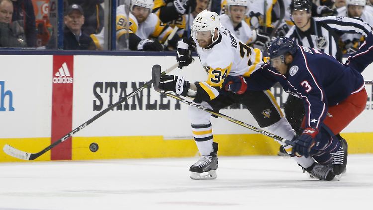 Kühnhackl (l.) hofft mit Pittsburgh auf die dritte Meisterschaft in Folge.