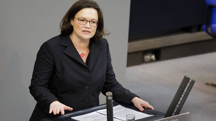 "Verschärfte Sanktionen für junge Menschen sind nicht sinnvoll", sagt Andrea Nahles von der SPD.