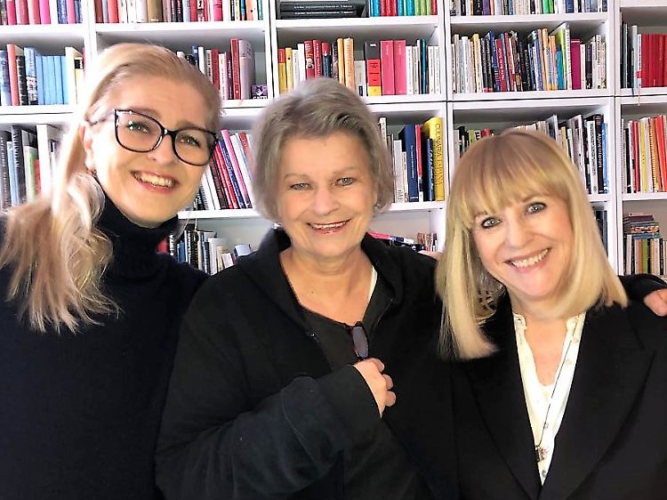 Sabine Oelmann berichtet über Musik, Mode und Filme. Vor allem aber Interviews mit interessanten Menschen macht sie sehr gern - eine neverending Story.