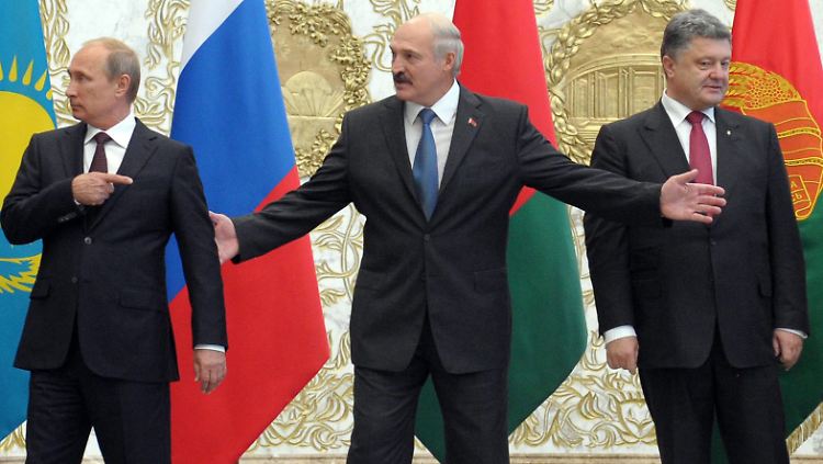 Die GUS war mal ihr gemeinsamer Club: Russlands Präsident Putin, der weißrussische Staatschef Lukaschenko und Urkaines Präsident Poroschenko.
