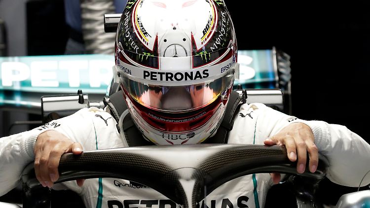 Der Schnellste, aber nicht unangefochten: Weltmeister Lewis Hamilton im freien China-Training.