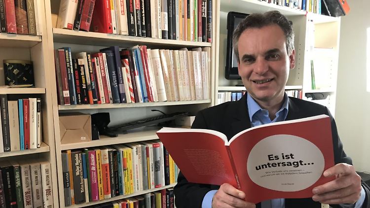 Frank Überall lehrt an der Kölner Hochschule für Medien, Kommunikation und Wirtschaft (HMKW) Journalismus und Sozialwissenschaften und ist Vorsitzender des Deutschen Journalisten-Verbands (DJV). Das Buch "Es ist untersagt" entstand aus einem Gemeinschaftsprojekt mit dem vor drei Jahren verstorbenen Journalisten Wolfgang Jorzik.